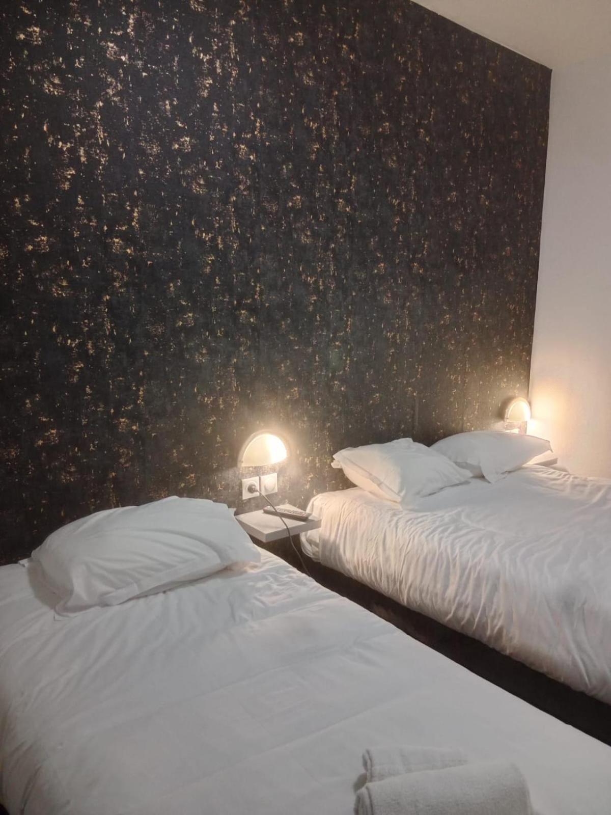 Hotel Le Celtic Montluçon מראה חיצוני תמונה